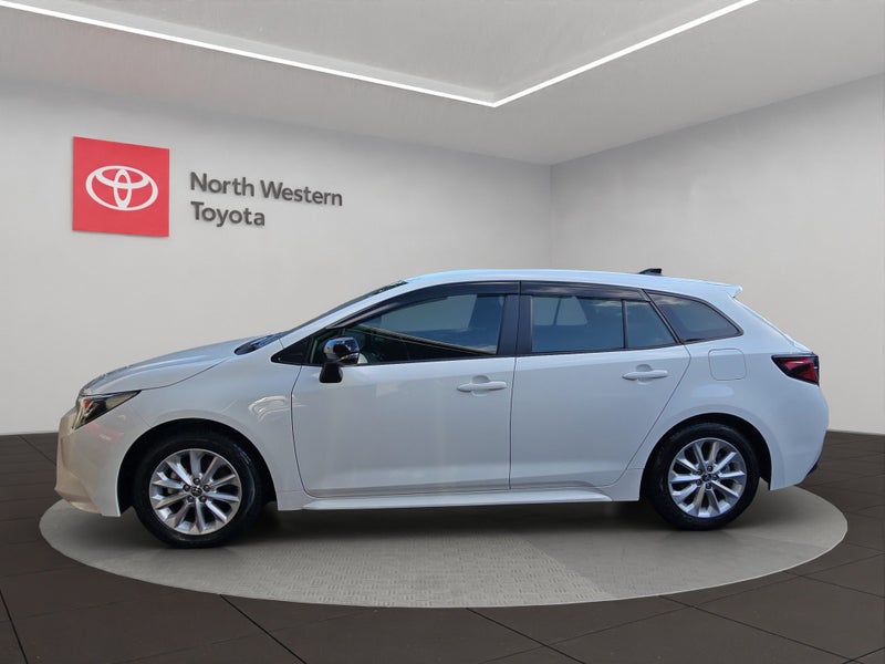 2025 Toyota Corolla GX 1.8L Hybrid FWD Station... image 4
