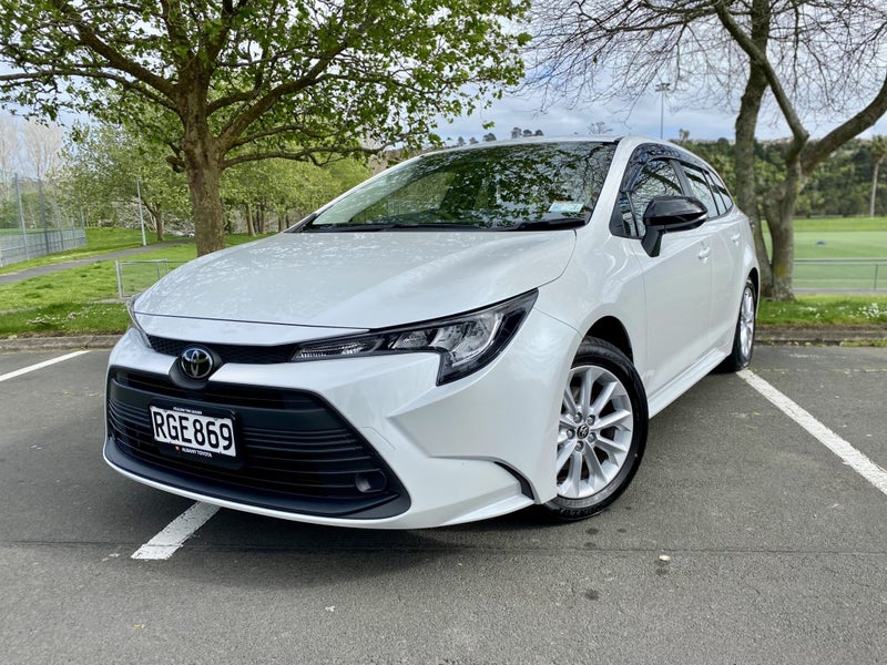 2025 Toyota Corolla GX 1.8L Petrol HYBRID Auto... image 5