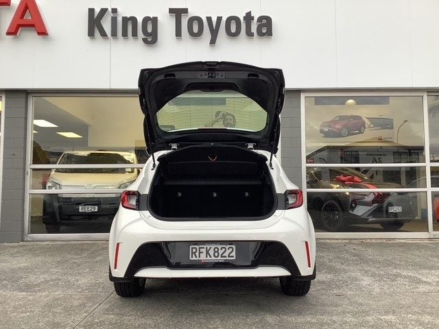 2025 Toyota Corolla GX 1.8P HEV image 4