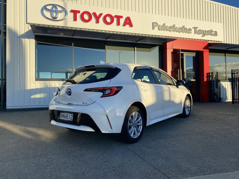 2025 Toyota Corolla GX 1.8P HEV CVT FWD Hatchback image 2