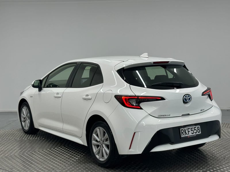 2025 Toyota Corolla GX 1.8P Hybrid image 5