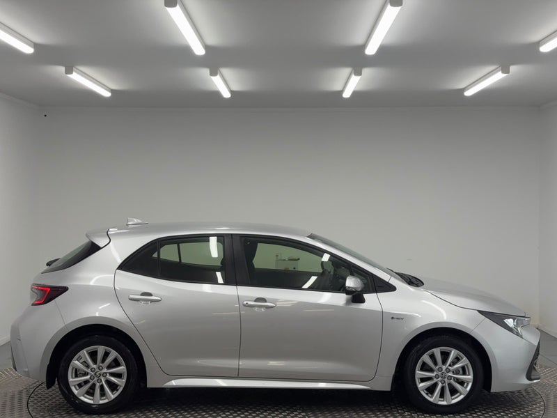 2025 Toyota Corolla GX 1.8P Hybrid image 2