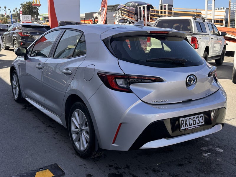 2025 Toyota Corolla GX 1.8P HYBRID Auto image 5