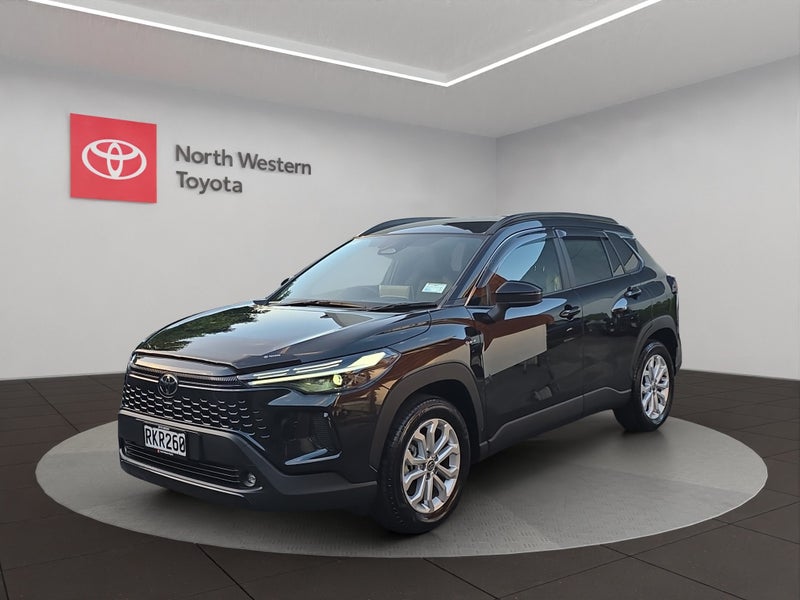 2025 Toyota Corolla GXL Hybrid 2.0L Hybrid FWD SUV image 3