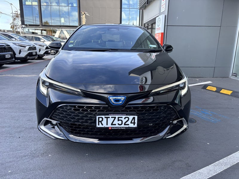 2025 Toyota Corolla GZ SPORT 1.8 HYBRID ECONOMI... image 4
