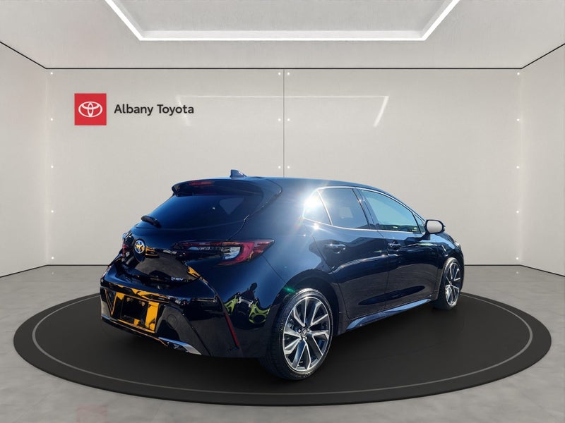 2025 Toyota Corolla Sport 1.8 Hybrid GZ 5 Dr Ha... image 3