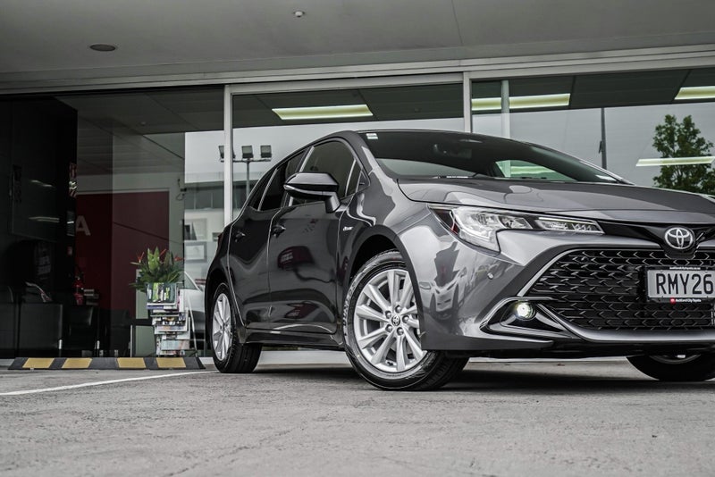 2025 Toyota Corolla SX 1.8L Petrol Hybrid Hatch... image 4