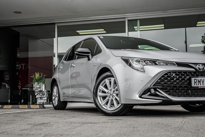 2025 Toyota Corolla SX 1.8L Petrol Hybrid Hatch... image 4