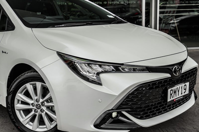2025 Toyota Corolla SX 1.8L Petrol Hybrid Hatch... image 5