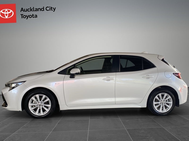 2025 Toyota Corolla SX 1.8P HEV CVT FWD HB\ image 4