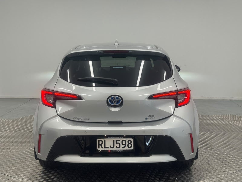 2025 Toyota Corolla SX 1.8P Hybrid image 4