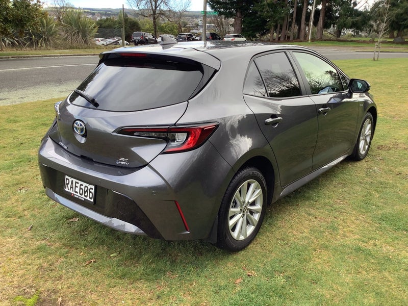2025 Toyota Corolla SX 1.8P Hybrid Electric Veh... image 5