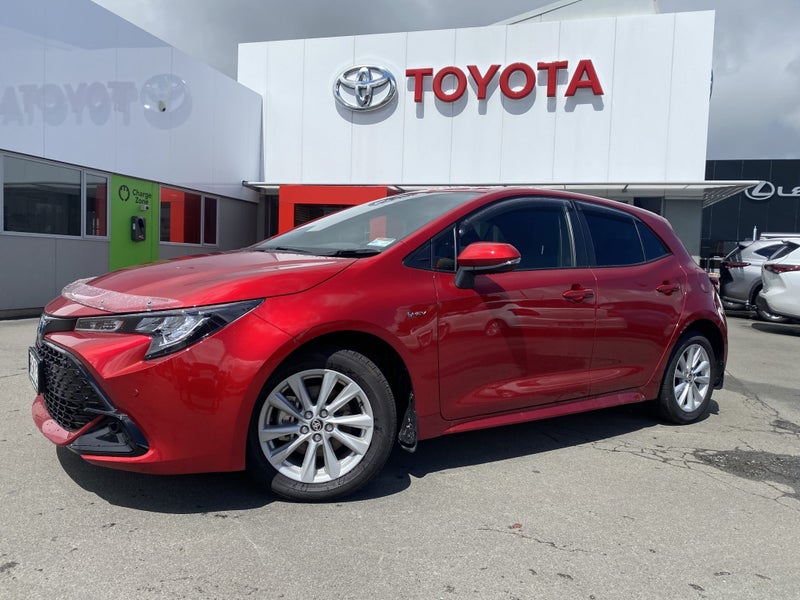 2025 Toyota Corolla SX Hybrid Hatch image 5