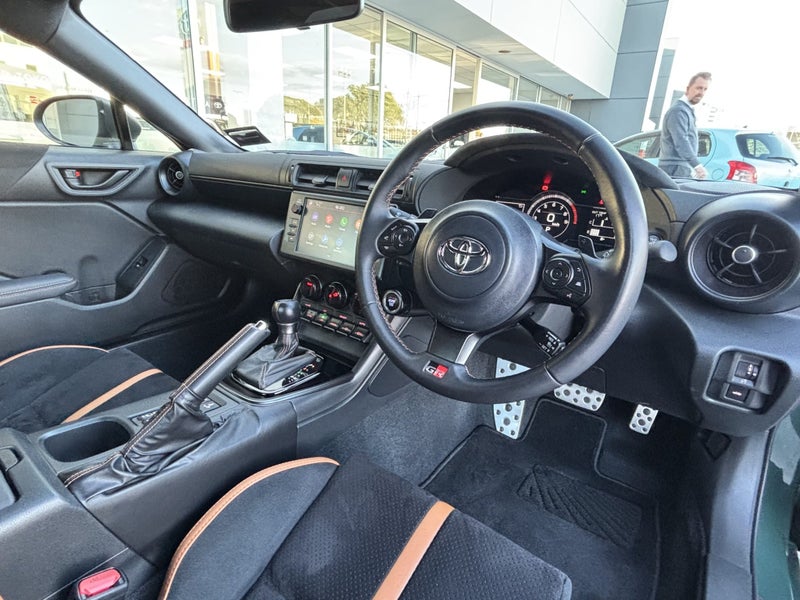 2025 Toyota GR86 Hakone Edition 2.4 PETROL SPOR... image 2