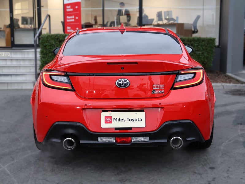 2025 Toyota GR86 RZ 2.4 Petrol 2 Dr Coupe 6A 2WD image 5