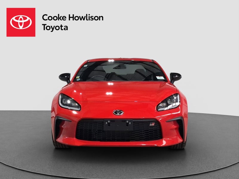 2025 Toyota GR86 RZ image 2