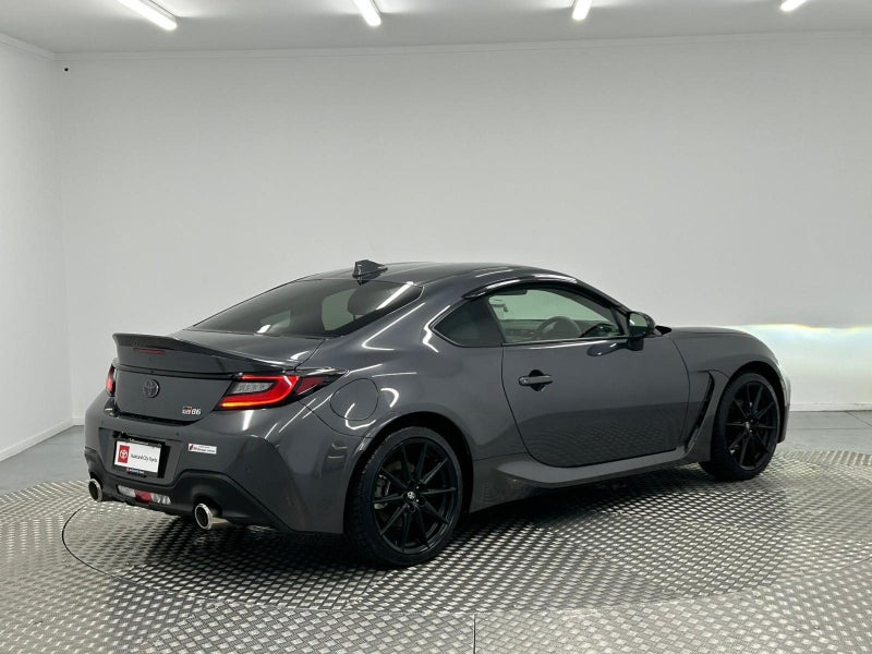 2025 Toyota GR86 RZ 2.4P image 3
