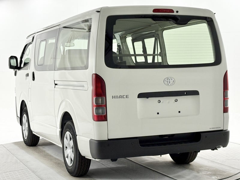 2025 Toyota Hiace 2.0 Petrol DX image 4