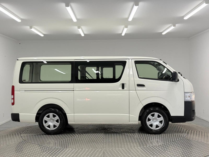 2025 Toyota Hiace 2.0P DX Long Van image 2