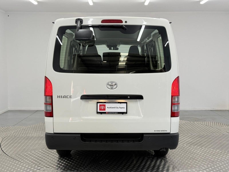 2025 Toyota Hiace 2.0P DX Long Van image 4