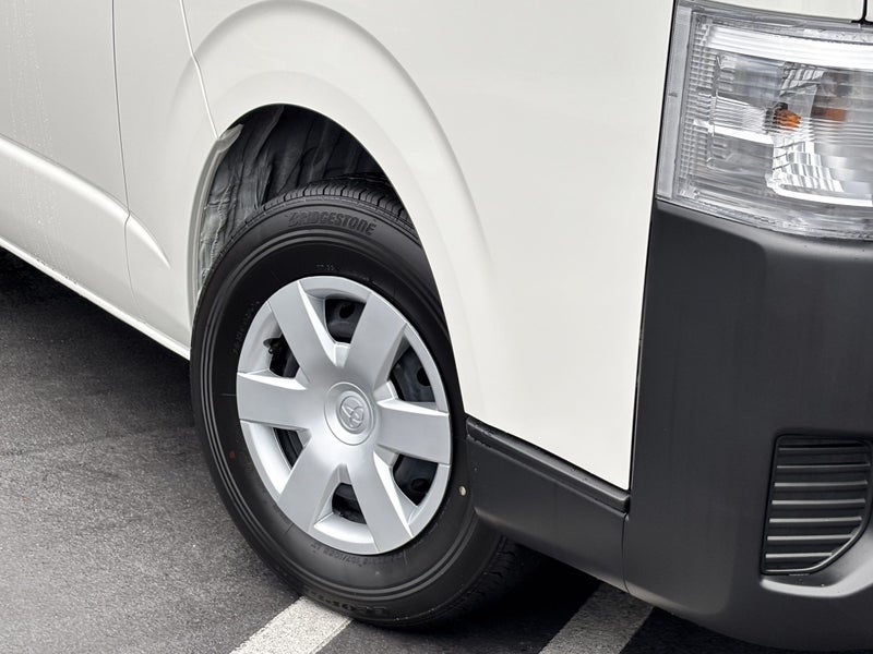 2025 Toyota Hiace 2.0P DX Long Van image 5
