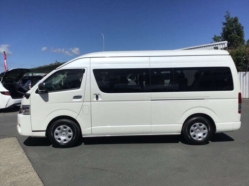 2025 Toyota Hiace 2.7 Petrol Grand Cabin 10 Sea... image 5