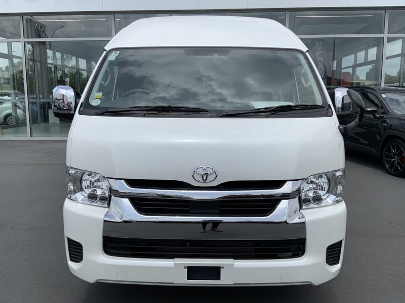 2025 Toyota Hiace 2.7 Petrol Grand Cabin 10 Sea... image 3