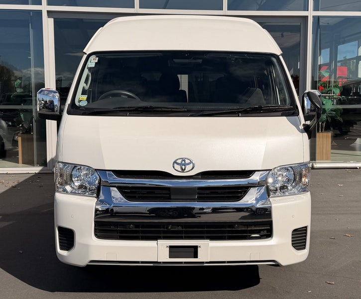 2025 Toyota Hiace 2.7 Petrol Grand Cabin 10 Sea... image 3