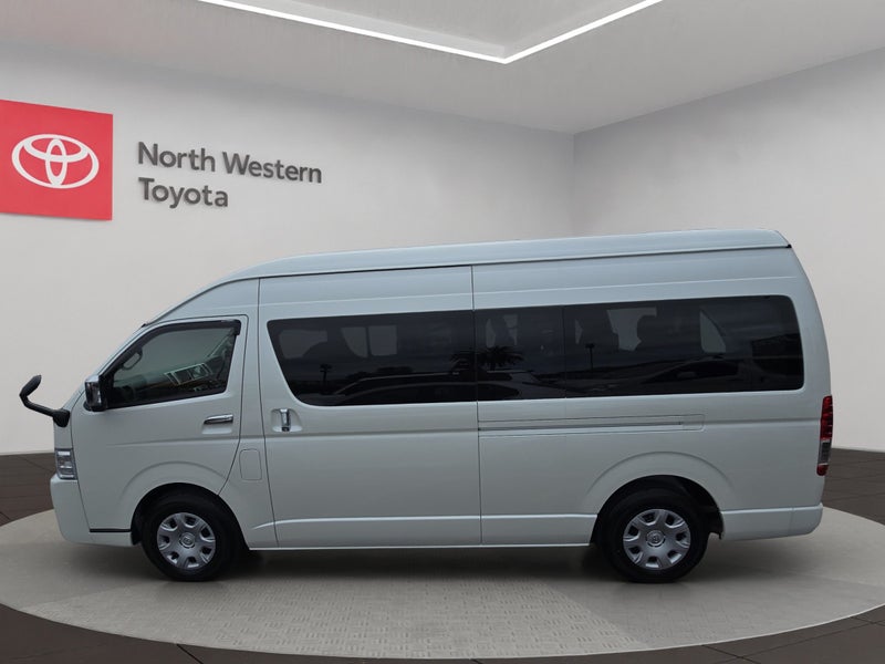 2025 Toyota Hiace 2.7L Petrol Grand Cabin 2WD Van image 4
