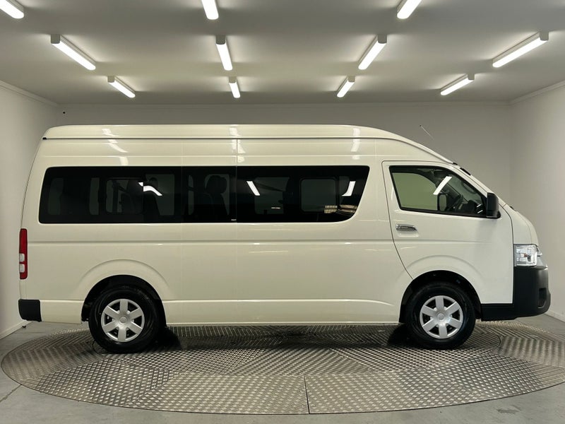 2025 Toyota Hiace 2.7P 12 SEATER 4WD image 2