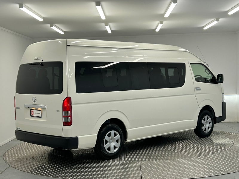 2025 Toyota Hiace 2.7P 12 SEATER 4WD image 3