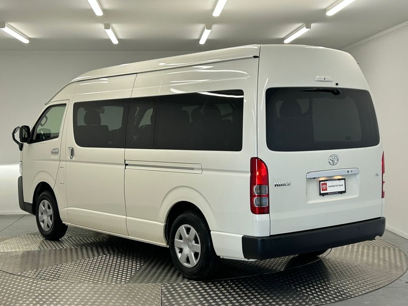 2025 Toyota Hiace 2.7P Communter 4WD image 5