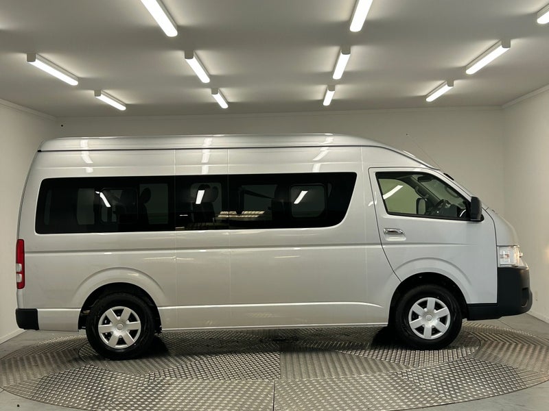 2025 Toyota Hiace 2.7P Communter Wagon 4WD image 2