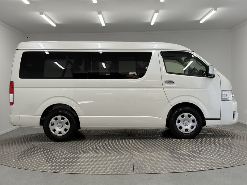 2025 Toyota Hiace 2.7P GL 10 Seater image 2