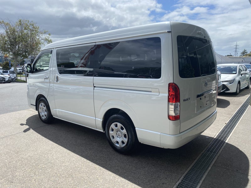 2025 Toyota Hiace 2.7P GL 10 Seater 4 Dr Van 2W... image 5