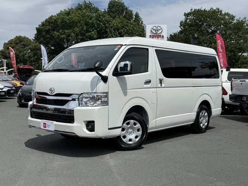 2025 Toyota Hiace 2.7P GL 10 Seater 4WD image 2