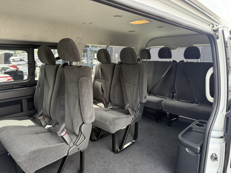 2025 Toyota Hiace 2.7P GL 10 Seater 4WD image 3