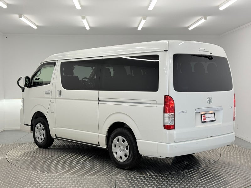 2025 Toyota Hiace 2.7P GL 10 Seater 4WD image 5