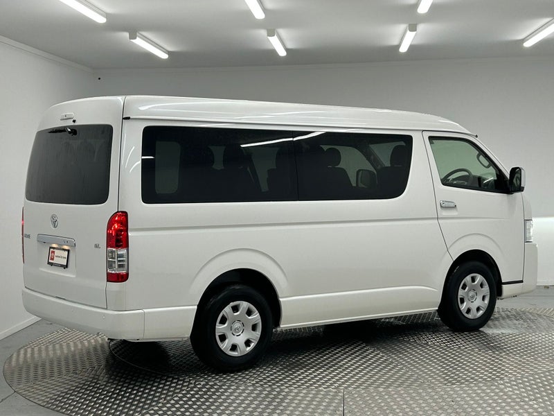 2025 Toyota Hiace 2.7P GL 10 Seater Van image 3