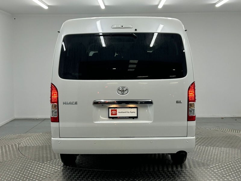 2025 Toyota Hiace 2.7P GL 10 Seater Van image 4