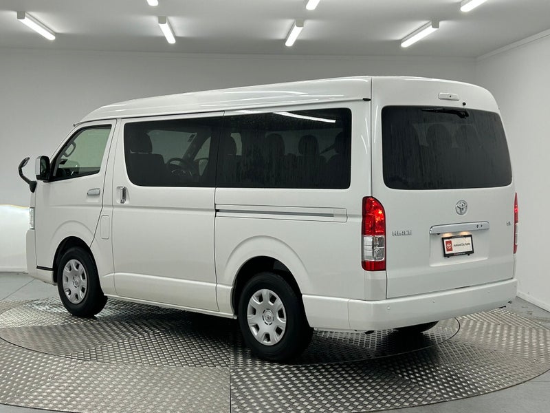 2025 Toyota Hiace 2.7P GL 10 Seater Van image 5