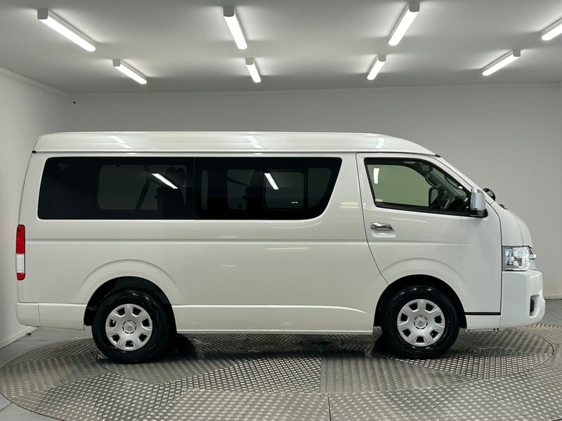 2025 Toyota Hiace 2.7P GL 10 Seater Van image 2