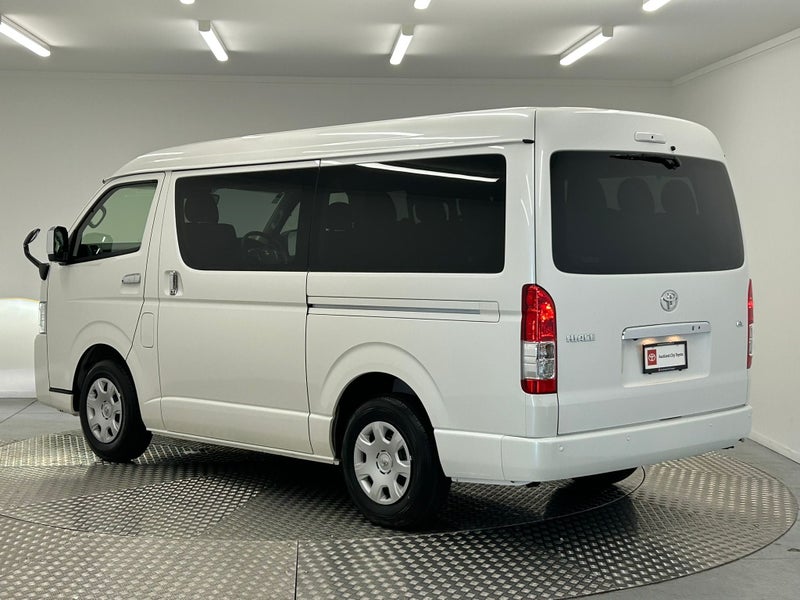 2025 Toyota Hiace 2.7P GL 10 Seater Van image 5