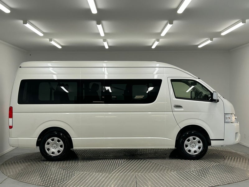 2025 Toyota Hiace 2.7P Grand Cabin 10 Seater image 2