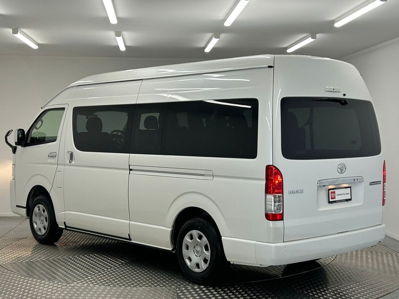 2025 Toyota Hiace 2.7P Grand Cabin 10 Seater image 5