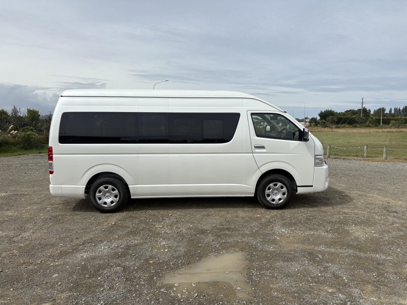2025 Toyota Hiace 2.7P Grand Cabin 10 Seater 4... image 3