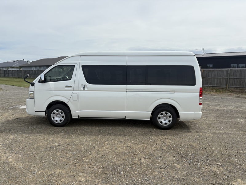 2025 Toyota Hiace 2.7P Grand Cabin 10 Seater 4... image 5
