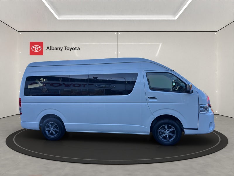 2025 Toyota Hiace 2.7P Grand Cabin 10 Seater 4... image 2