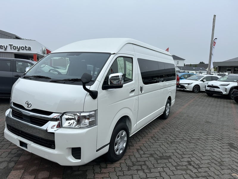 2025 Toyota Hiace 2.7P Grand Cabin 10 Seater 4... image 3