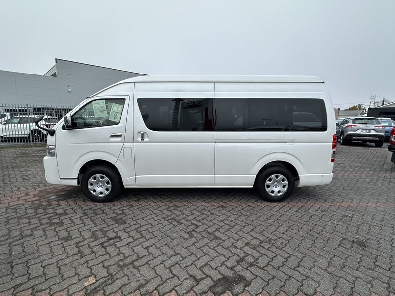 2025 Toyota Hiace 2.7P Grand Cabin 10 Seater 4... image 4